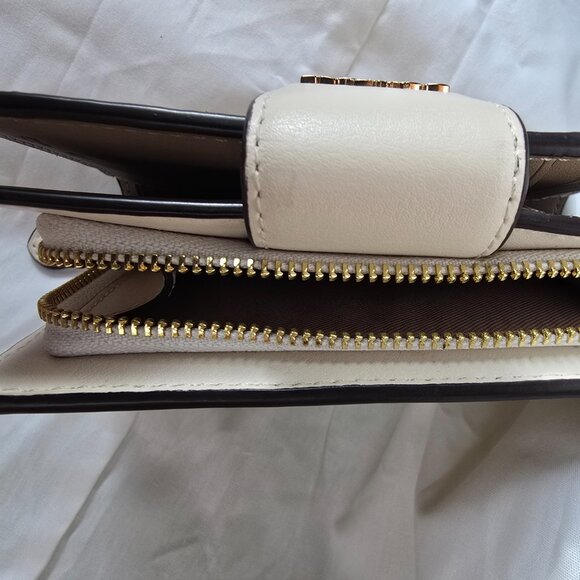 Coach Medium Corner Zip Wallet In Signature Canvas With Floral Print - Picture 4 of 5